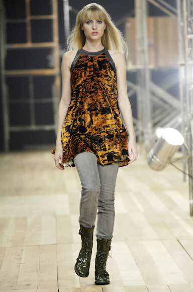 desfiles-cantao-rioinverno2007rtw-123