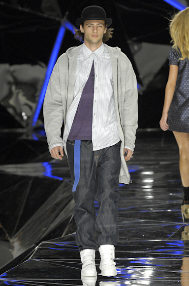 desfiles-colcci-rioinverno2007rtw-103