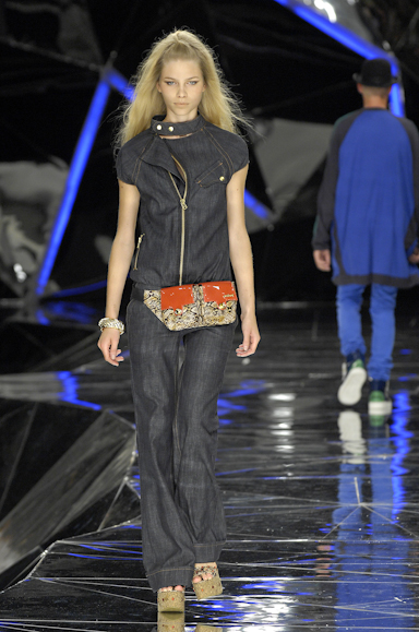 desfiles-colcci-rioinverno2007rtw-110