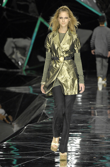 desfiles-colcci-rioinverno2007rtw-114