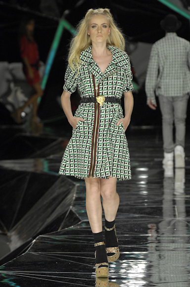 desfiles-colcci-rioinverno2007rtw-117