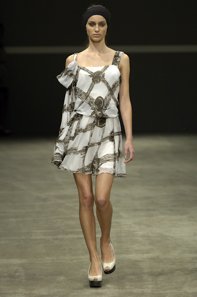 desfiles-gracaottoni-rioinverno2007rtw-108