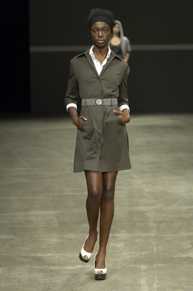 desfiles-gracaottoni-rioinverno2007rtw-111