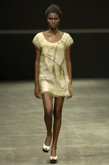 desfiles-gracaottoni-rioinverno2007rtw-117