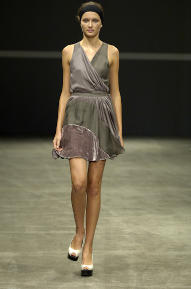 desfiles-gracaottoni-rioinverno2007rtw-133