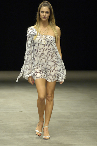 desfiles-julianajabour-rioinverno2007rtw-100