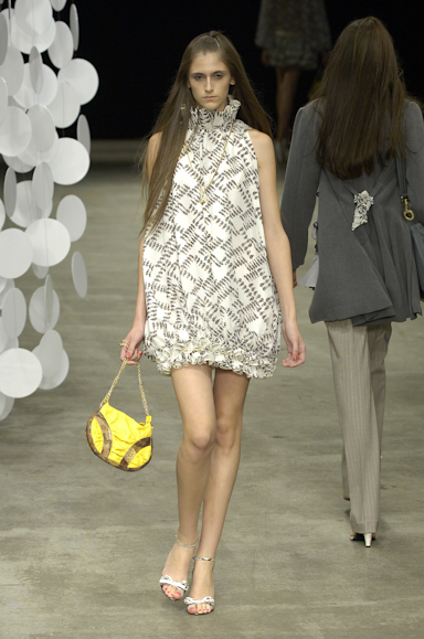 desfiles-julianajabour-rioinverno2007rtw-103
