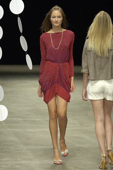 desfiles-julianajabour-rioinverno2007rtw-109
