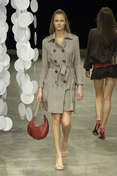 desfiles-julianajabour-rioinverno2007rtw-112