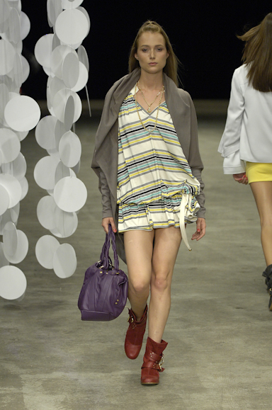 desfiles-julianajabour-rioinverno2007rtw-121