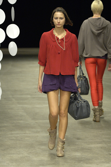 desfiles-julianajabour-rioinverno2007rtw-123