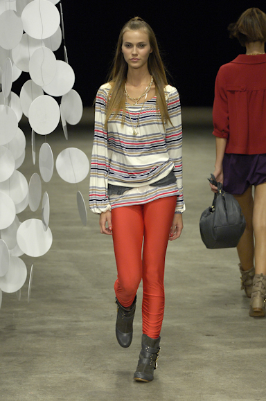 desfiles-julianajabour-rioinverno2007rtw-124