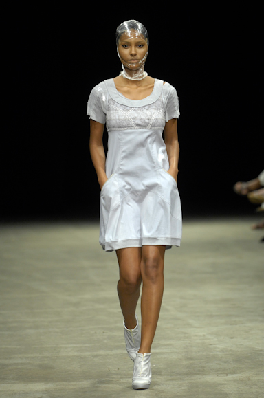desfiles-melkzda-rioinverno2007rtw-100
