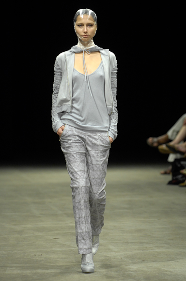 desfiles-melkzda-rioinverno2007rtw-102