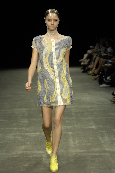 desfiles-melkzda-rioinverno2007rtw-109