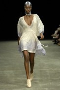 desfiles-melkzda-rioinverno2007rtw-112