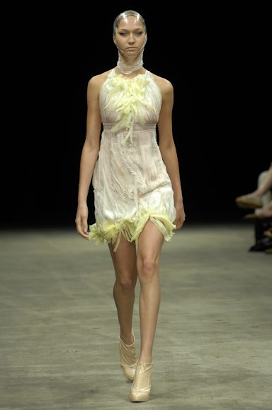 desfiles-melkzda-rioinverno2007rtw-115