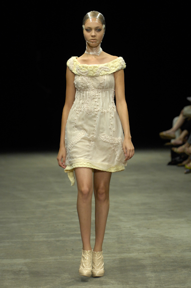 desfiles-melkzda-rioinverno2007rtw-117