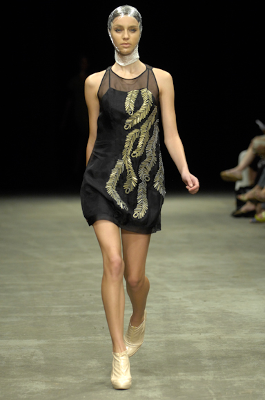 desfiles-melkzda-rioinverno2007rtw-121