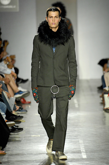 desfiles-aherchcovichmen-saopauloinverno2007rtw-116