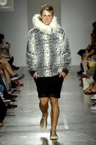 desfiles-aherchcovichmen-saopauloinverno2007rtw-120