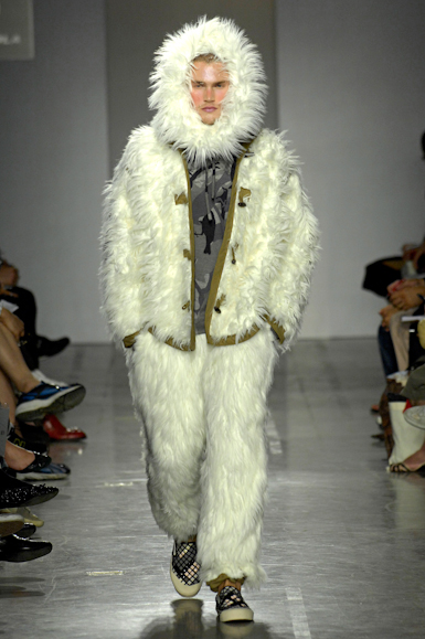 desfiles-aherchcovichmen-saopauloinverno2007rtw-126