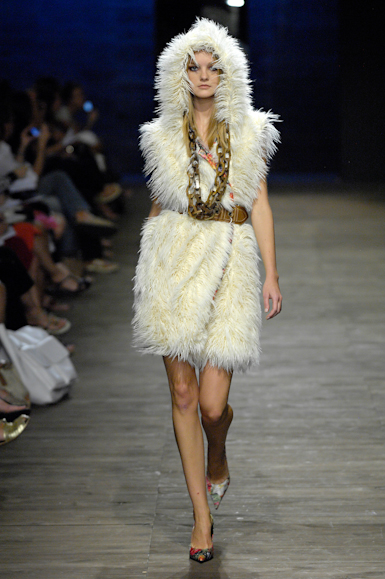 desfiles-cori-saopauloinverno2007rtw-100