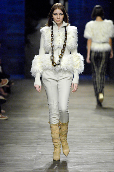desfiles-cori-saopauloinverno2007rtw-104