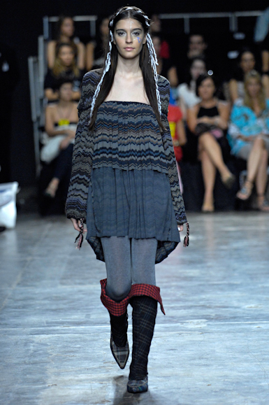 desfiles-erikaikezili-saopauloinverno2007rtw-103