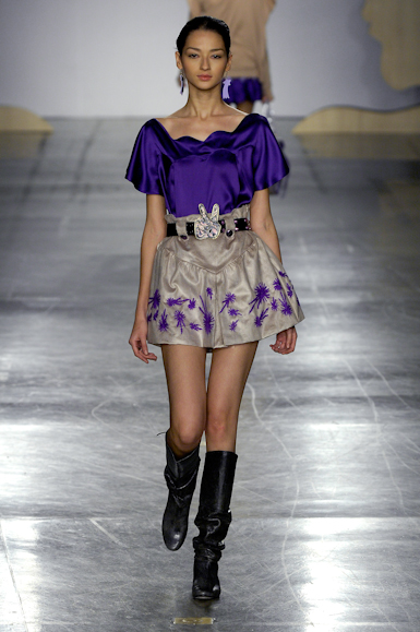 desfiles-fabiabercsek-saopauloinverno2007rtw-103