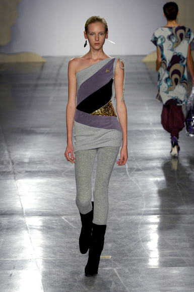desfiles-fabiabercsek-saopauloinverno2007rtw-109