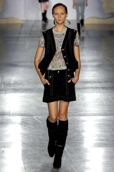 desfiles-fabiabercsek-saopauloinverno2007rtw-110