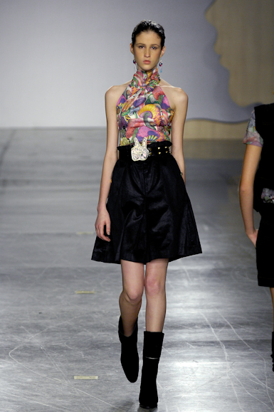 desfiles-fabiabercsek-saopauloinverno2007rtw-111