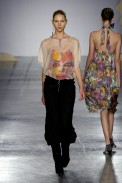 desfiles-fabiabercsek-saopauloinverno2007rtw-113