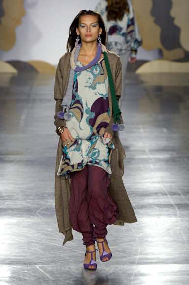 desfiles-fabiabercsek-saopauloinverno2007rtw-122