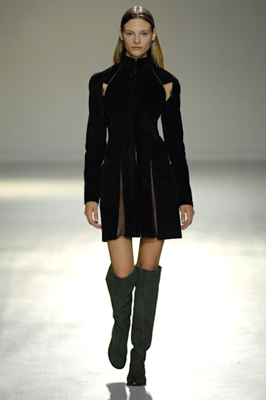 desfiles-gloriacoelho-saopauloinverno2007rtw-101