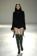 desfiles-gloriacoelho-saopauloinverno2007rtw-103