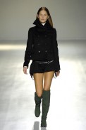 desfiles-gloriacoelho-saopauloinverno2007rtw-106