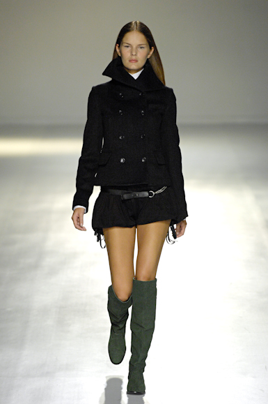 desfiles-gloriacoelho-saopauloinverno2007rtw-106
