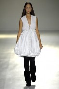 desfiles-gloriacoelho-saopauloinverno2007rtw-109