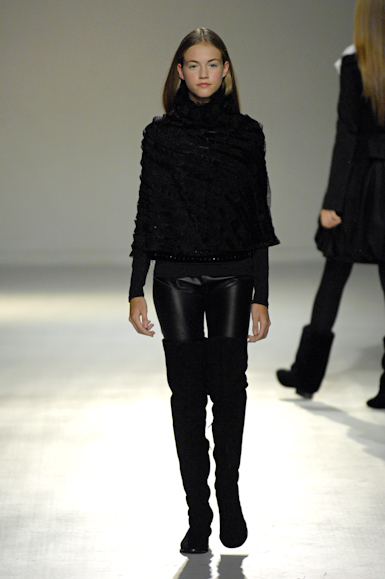 desfiles-gloriacoelho-saopauloinverno2007rtw-114