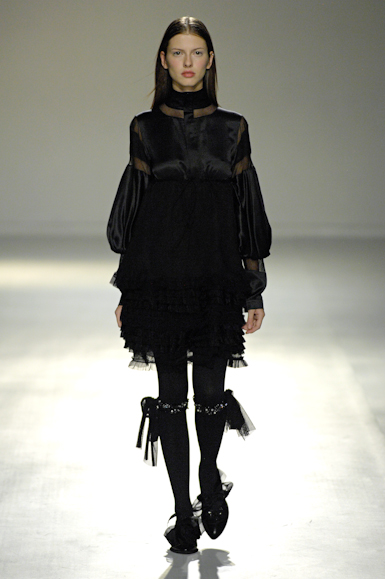 desfiles-gloriacoelho-saopauloinverno2007rtw-115