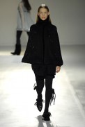 desfiles-gloriacoelho-saopauloinverno2007rtw-123