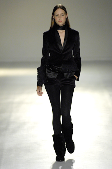 desfiles-gloriacoelho-saopauloinverno2007rtw-124