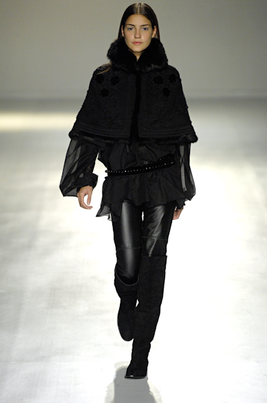 desfiles-gloriacoelho-saopauloinverno2007rtw-132