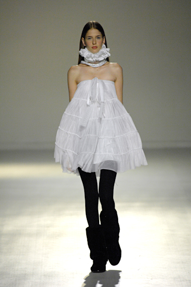 desfiles-gloriacoelho-saopauloinverno2007rtw-136