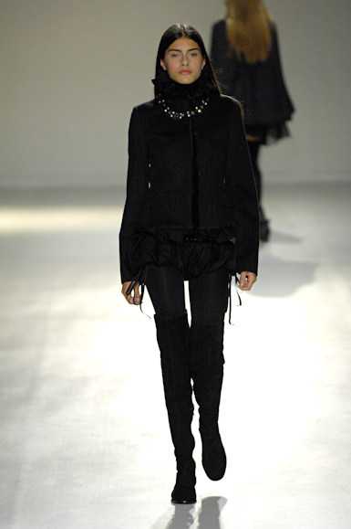 desfiles-gloriacoelho-saopauloinverno2007rtw-137