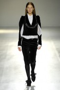desfiles-gloriacoelho-saopauloinverno2007rtw-149