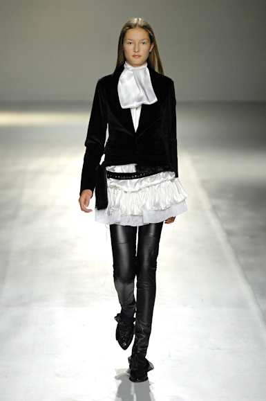 desfiles-gloriacoelho-saopauloinverno2007rtw-150