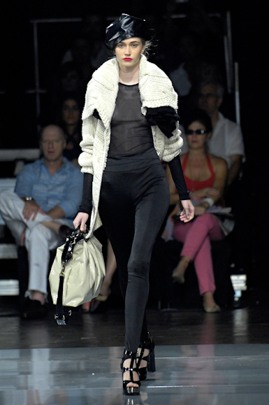desfiles-iodice-saopauloinverno2007rtw-105